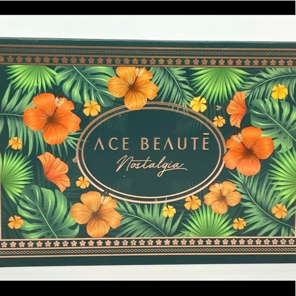 NIB Ace Beaute Nostalgia Eye Shadow Palette